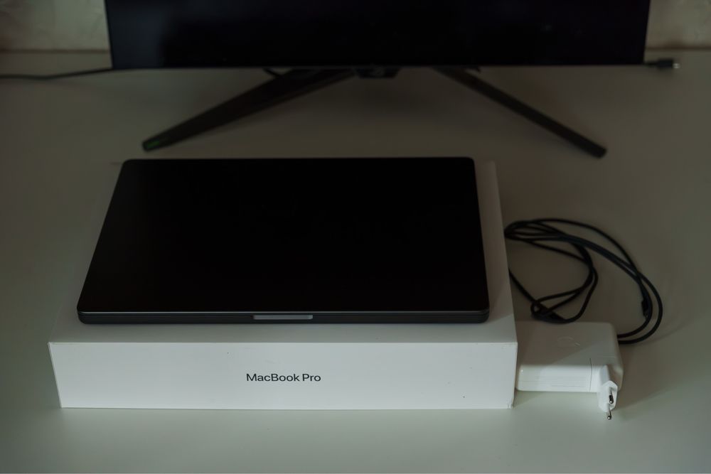 Apple MacBook Pro M5 Pro 24gb 1tb 16"