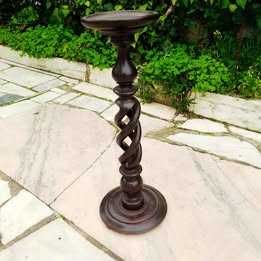 Coluna / Pedestal Vintage em Madeira – Peça de Destaque