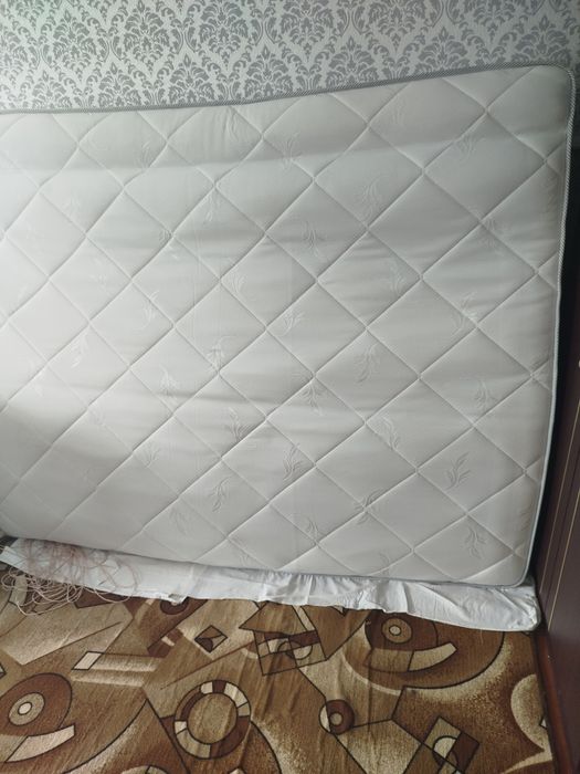 Продам Матрац  2х2