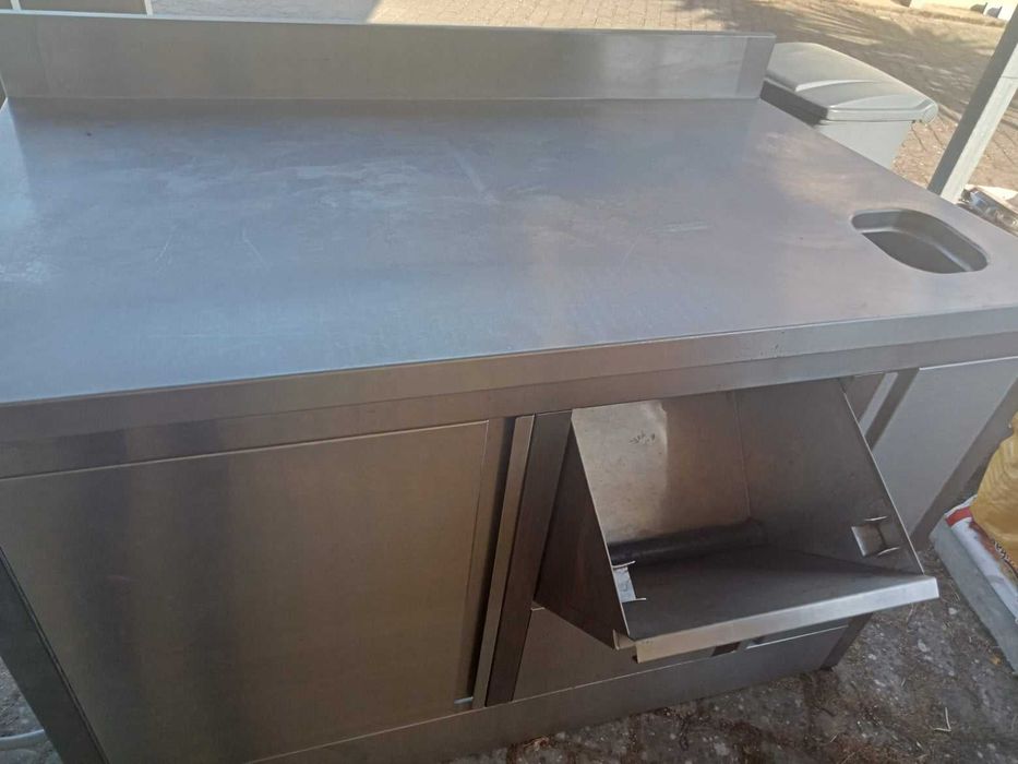 Arca refrigeradora e outros