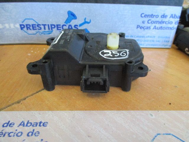 Motor da comporta da sofagem TOYOTA Yaris Verso (_P2_)