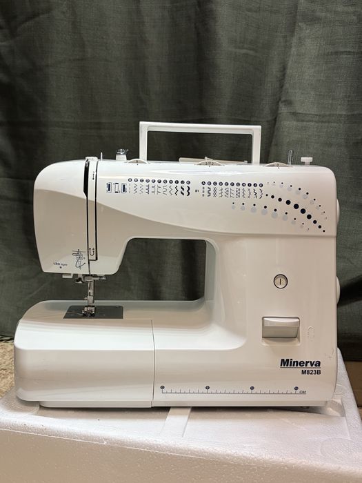 Швейна машина Minerva M823B