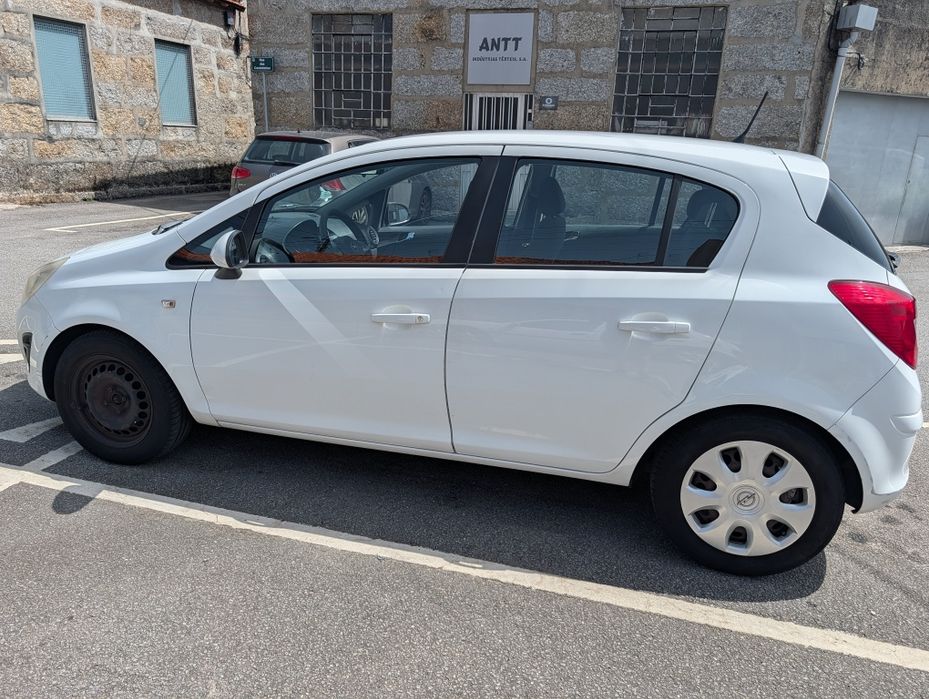 Opel Corsa D             .