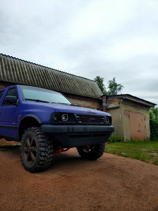 Продам Опель Фронтера 2.3 дизель