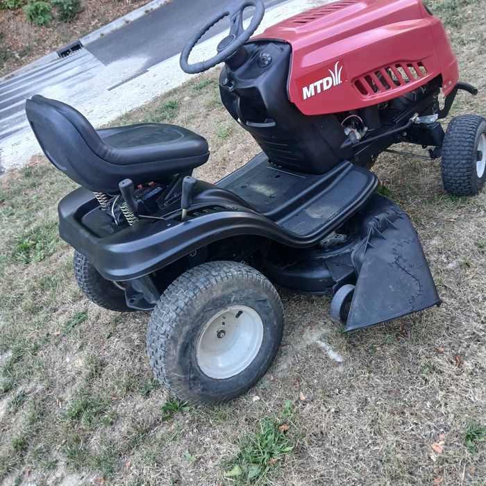 Tractor corta relva