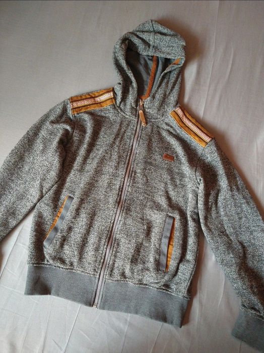 Szara Rozpinana Bluza Z Kapturem