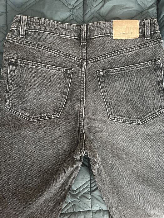 Продам джинси Bershka Mom  36