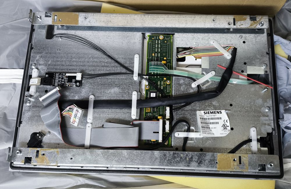 Siemens Panel 15 touch 677 / 877 + Remote Kit