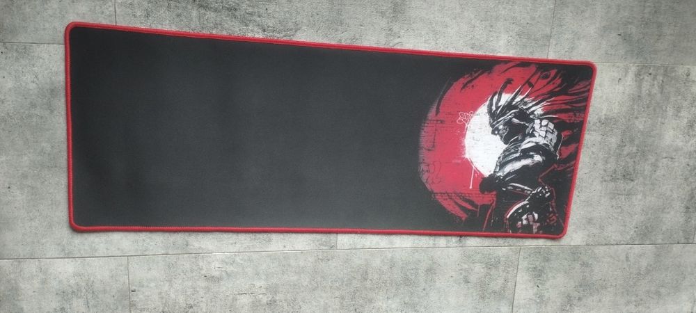 Podkładka pod mysz gamingowa czarno czerwona