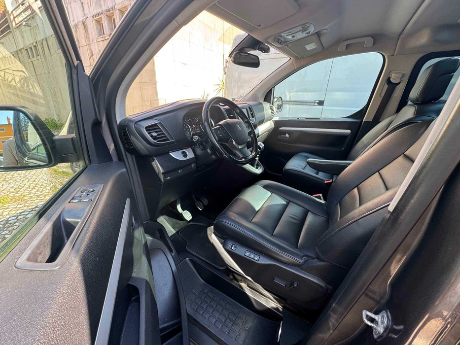 PEUGEOT TRAVELLER 8 Lugares Full Extras
