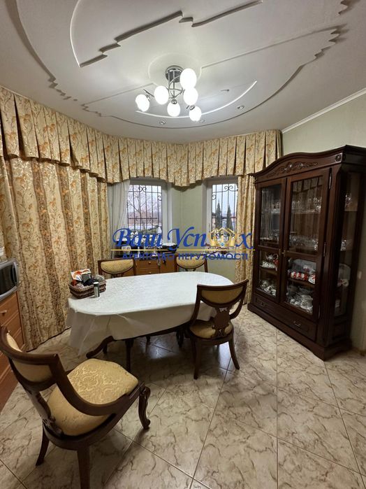 Продаж дома с выходом на реку Конча-Заспа ,дамба . село Козин