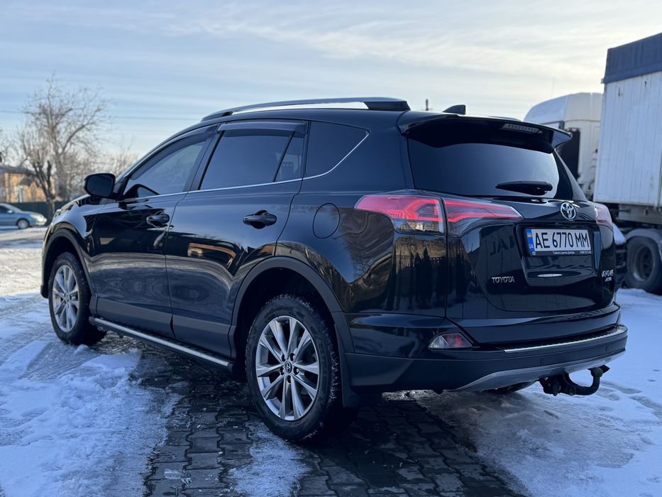 TOYOTA RAV4 повний привід офіційне авто
