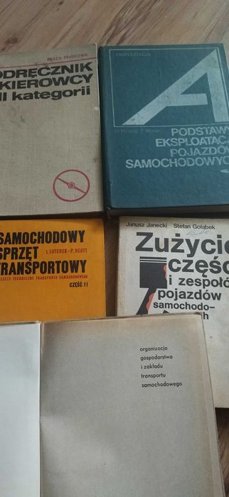 Poradniki samochodowe PRL