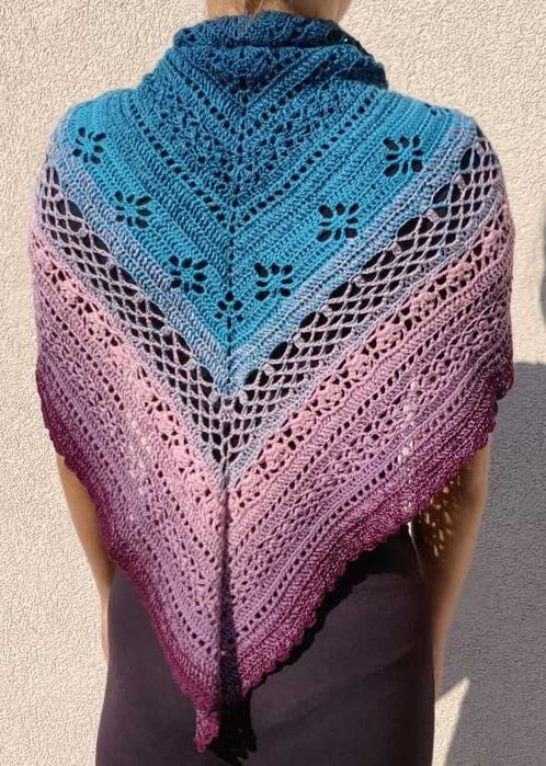 Chusta Cieniowana Ręcznie Wykonana Szydełko Hand Made 154x140x77