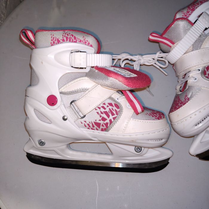 Łyżwy dziecięce nowe.