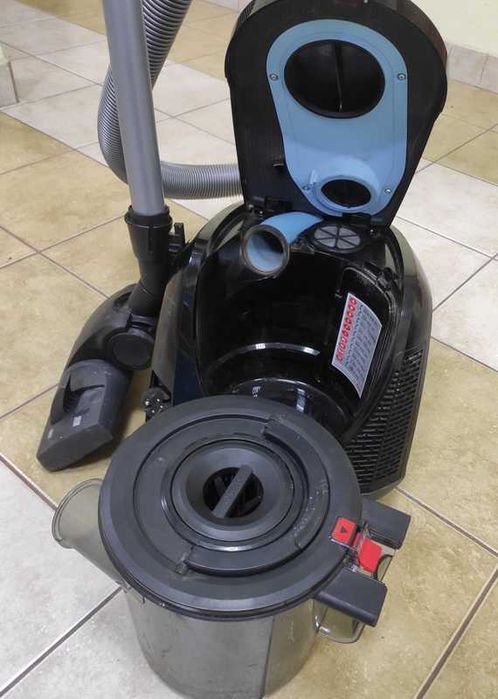 Пилосос BOSCH VCBS07X5V0 безмішковий б/в