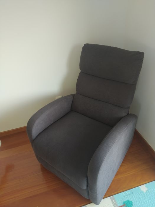 Cadeirão Sala / quarto reclinável NAKSKOV cinzento escuro