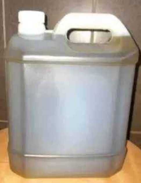 Azeite caseiro de boa qualidade garrafão de 5 litros 25€