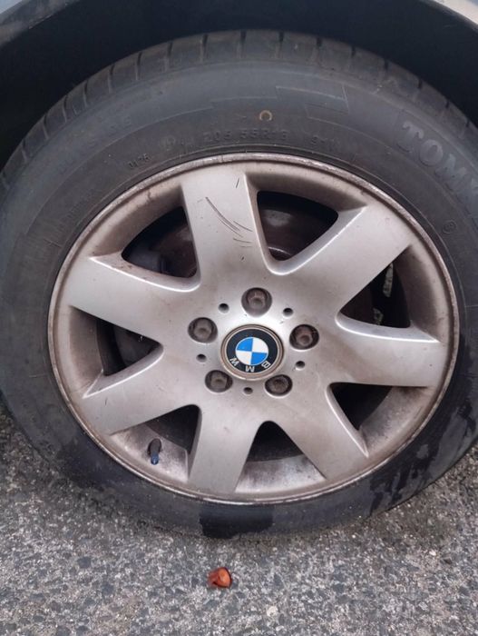 Para peças BMW 320D 150cv. Reservado