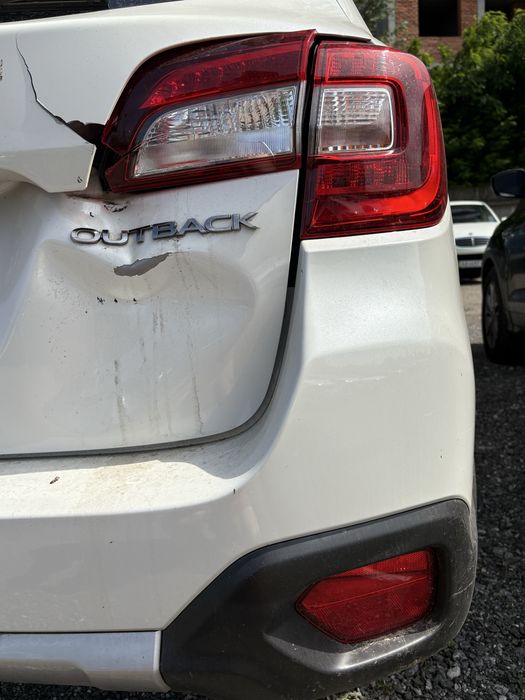 Кришка багажника Subaru Outback B15 Європа під відновлення