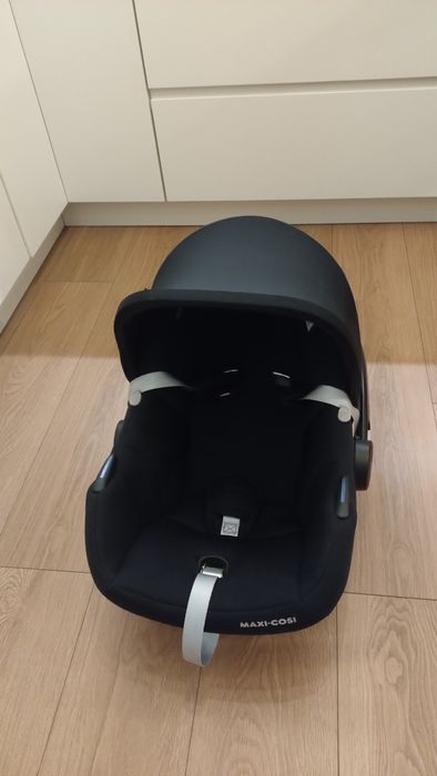 Fotelik Maxi-Cosi Cabriofix  + baza