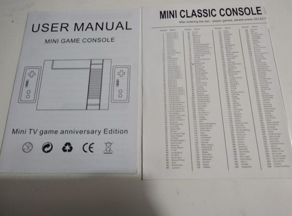 Mini console with 500 games new with 2 controllers64171257309570123