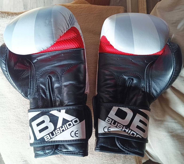 Rękawice bokserskie DBX Bushido 14oz