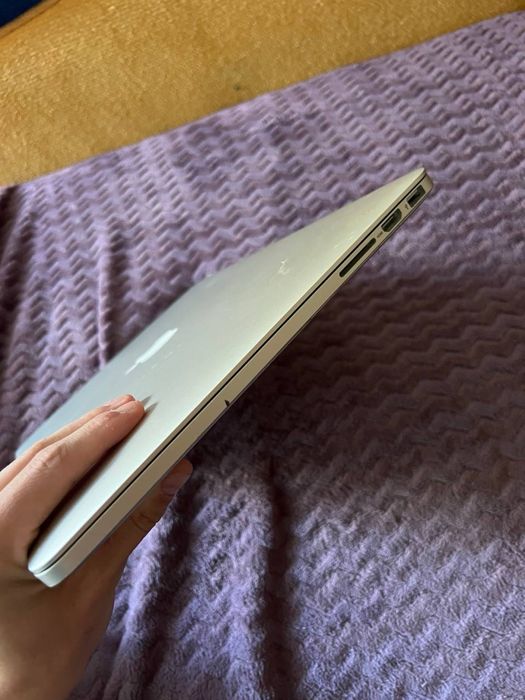 MAKBOOK Pro 2012 року