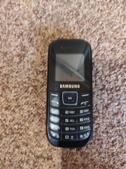 Телефон samsung E1200