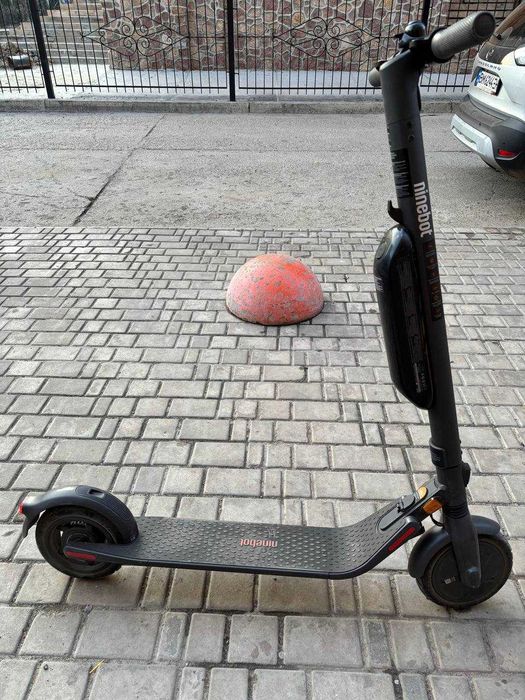 Електросамокат Segway Ninebot E45E