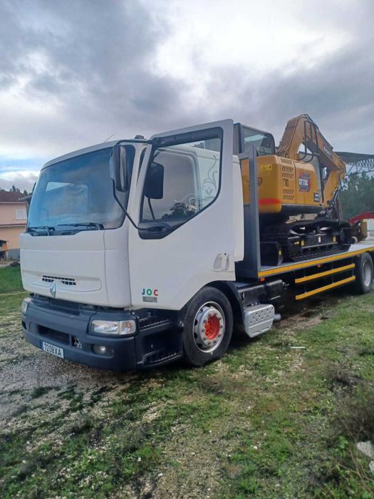Venda de camião Renault porta máquinas