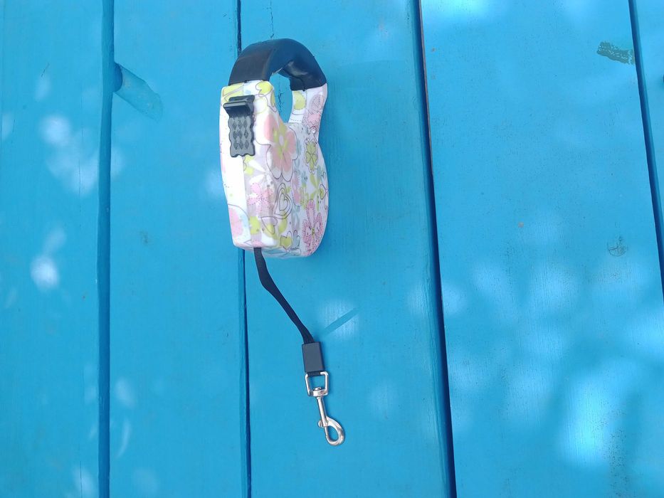 Продам поводок рулетку для котов и собак.