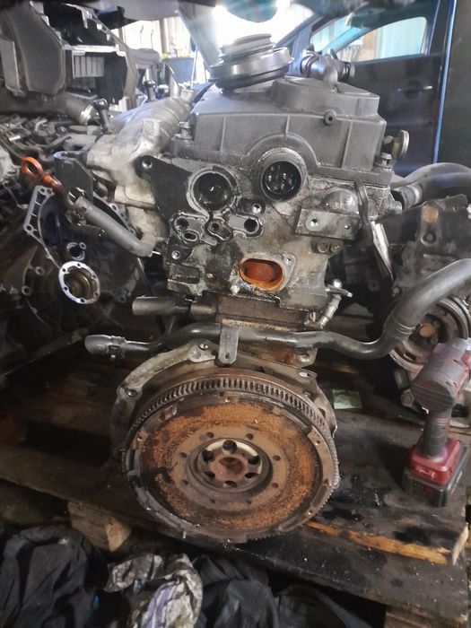 Silnik słupek BKP 2.0 tdi 140 koni VW,Audi, Skoda, Seat