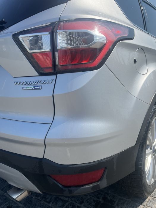 Продаю Ford Escape