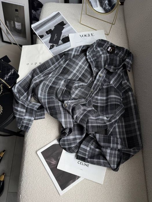 Жіноча сорочка в актуальній клітинці