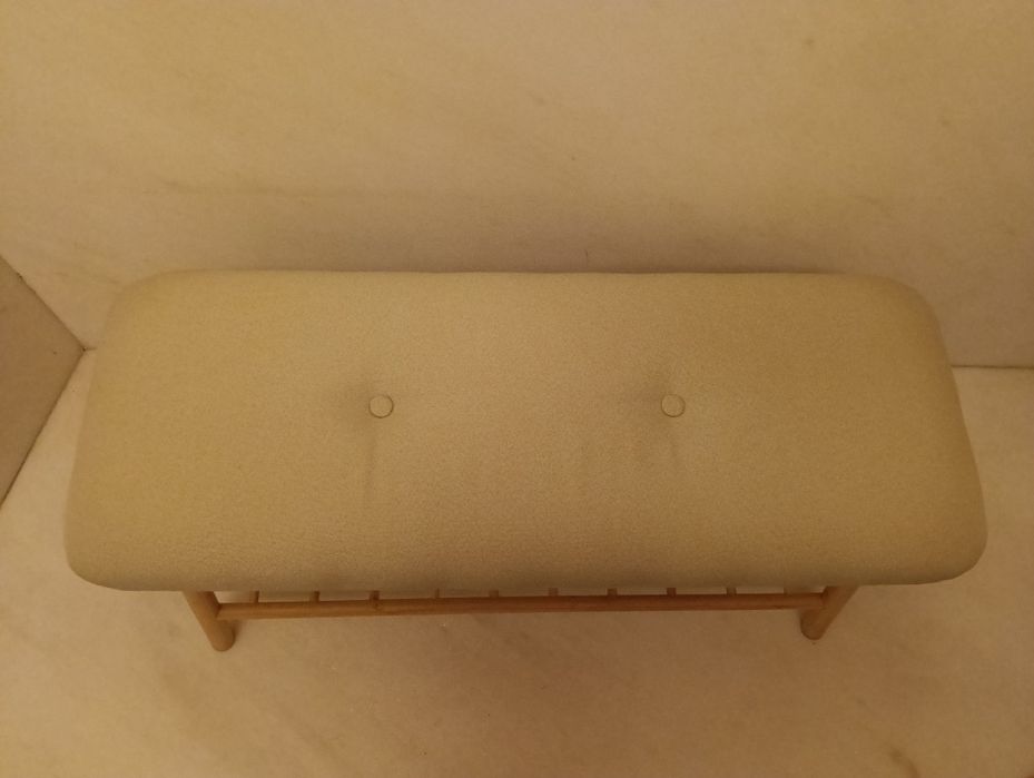 Banco almofadado -  Homa