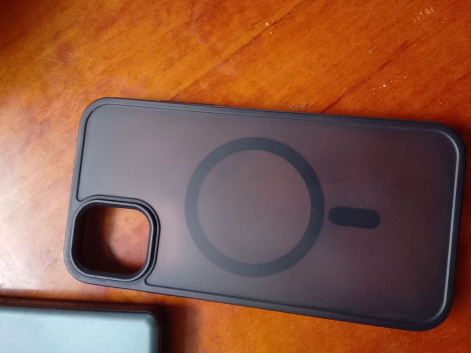 Iphone 11 )128 GB+ безпровідний павербанк