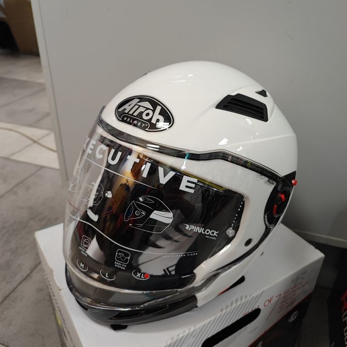 Kask Motocyklowy Airoh Executive Color White Gloss M