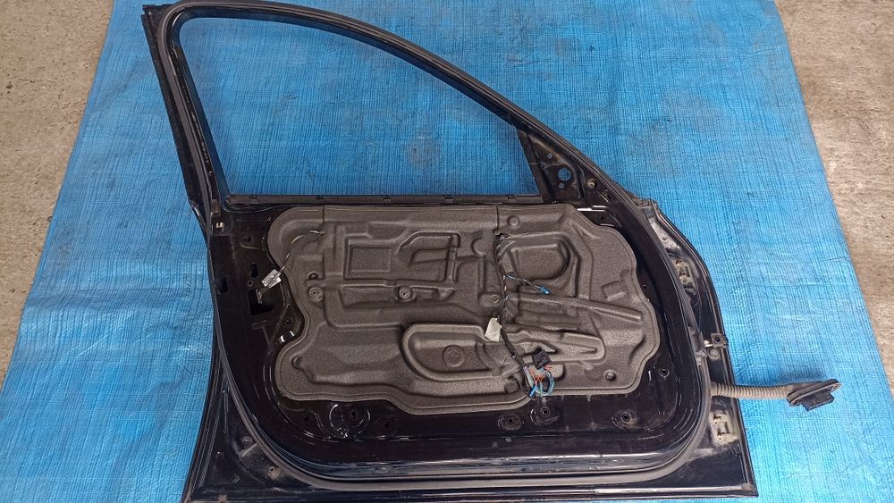 Двері передні ліві BMW 3 E91 2005-2012 р.