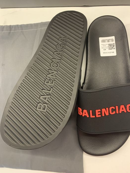 Nowe klapki balenciaga