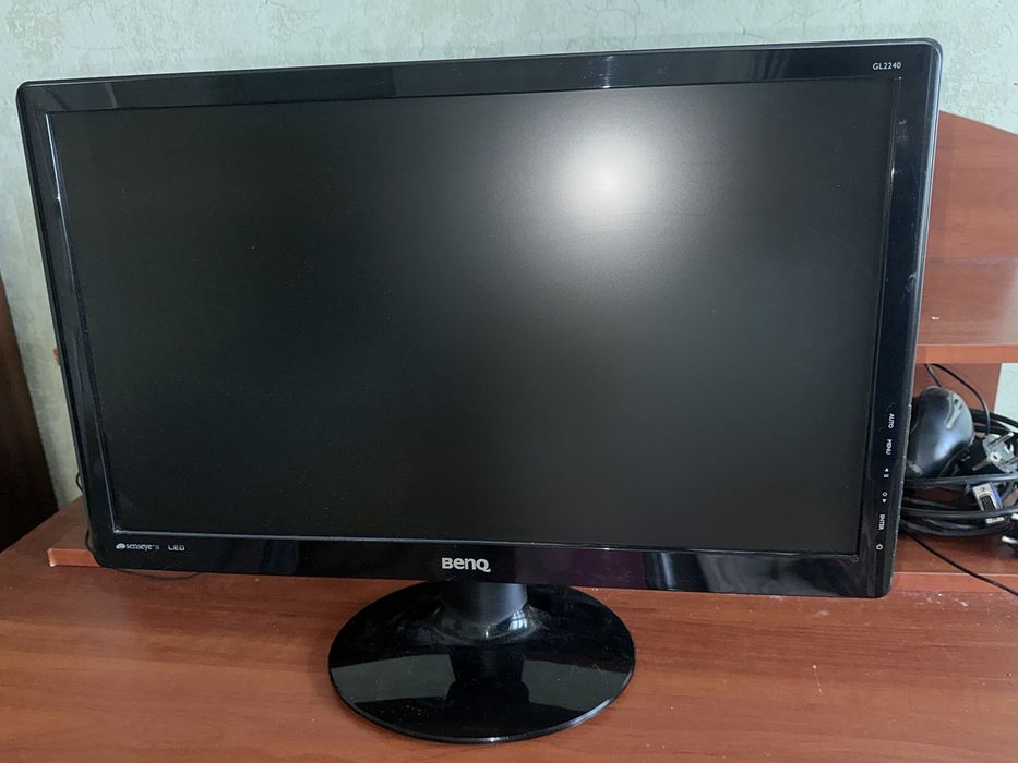 Монитор Benq.                        .