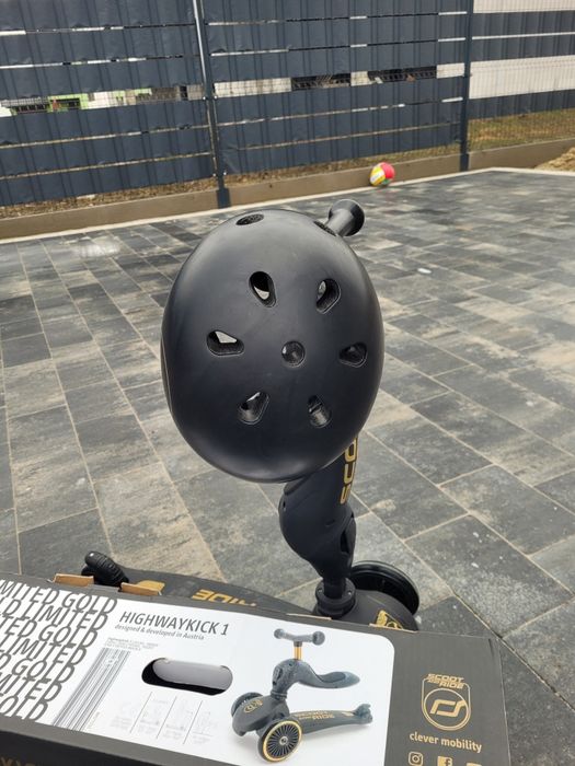 Sprzedam hulajnoge Scoot & Ride z kaskiem