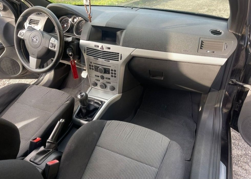 Opel Astra GTC 1.7 Isuzo de 2006