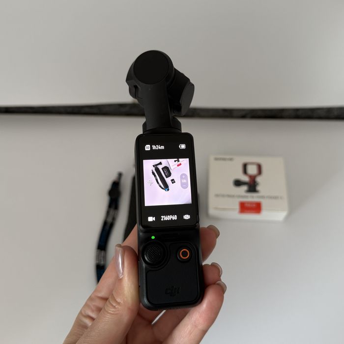 DJI OSMO Pocket 3 екшн камера преміум класу з якісним відео флешкою SanDisk осьова стабілізація ActiveTrack 6.0
