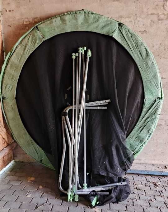 trampolina ogrodowa