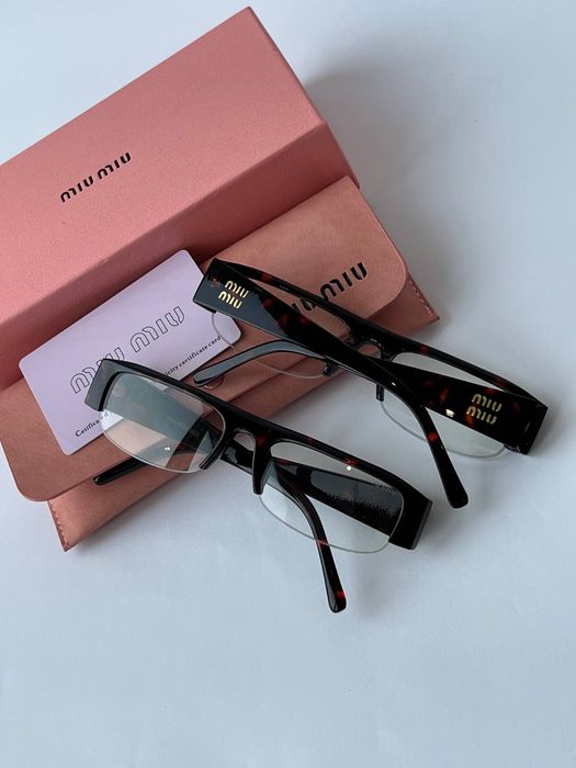 Бестселлер окуляри miu miu