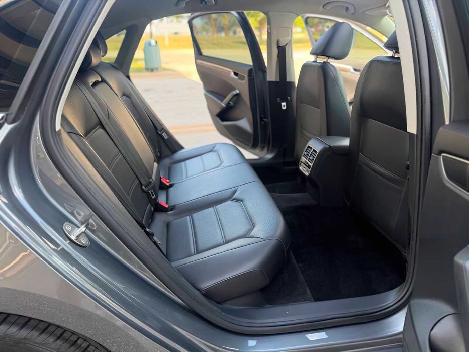 Volkswagen Passat      2018