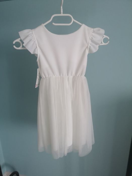 Sukienka nowa 3-4latka