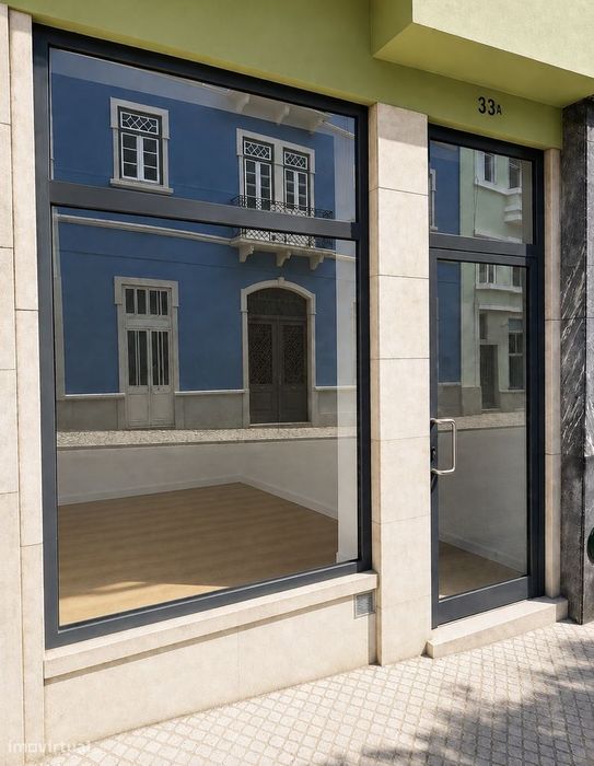 Espaço comercial à venda na Rua Cidade de Cardiff, 33 a