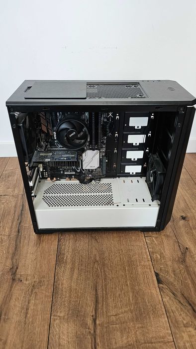 Komputer PC Ryzen 7 1700 / 16GB RAM / SSD 500GB / GT 730 / ASUS X370 / Phanteks